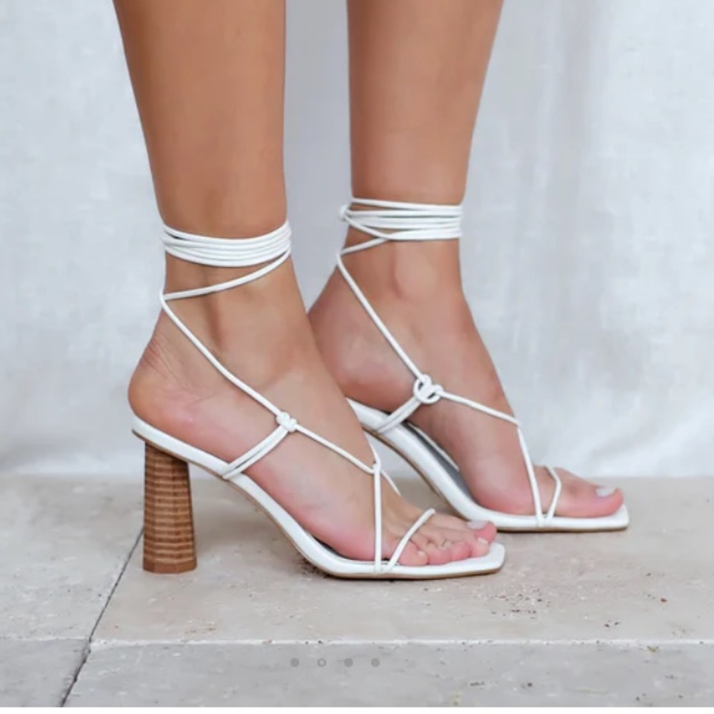 Billini Heels *fits like a 6*